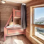 Apartment Skiers 2 - Saga